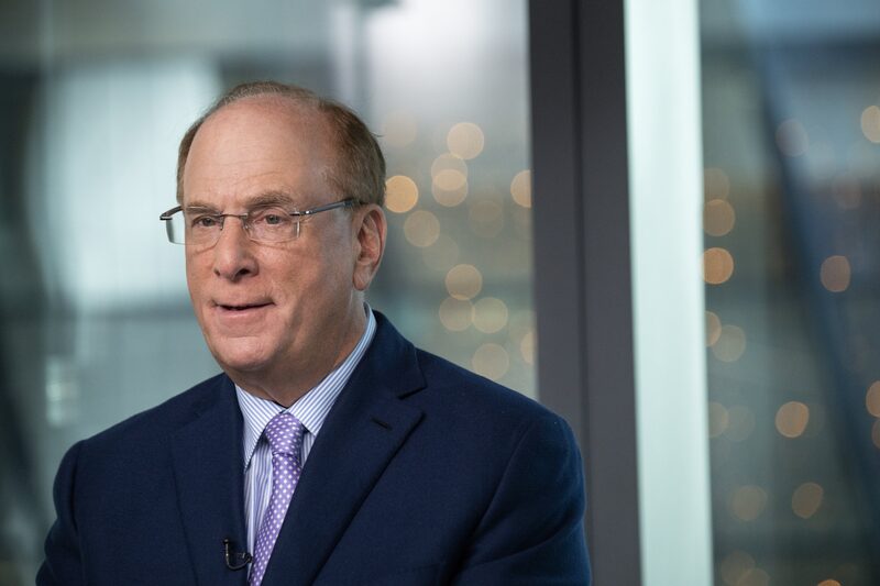 Larry Fink foi um dos cofundadores da BlackRock em 1988 e liderou a sua expansão até se tornar a maior gestora do mundo em ativos Larry Fink foi um dos cofundadores da BlackRock em 1988 e liderou a sua expansão até se tornar a maior gestora do mundo em ativos