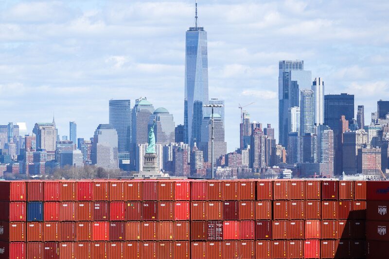 Los operadores deben ahora navegar por otra capa de complejidad en la disputa comercial global que ha sacudido los mercados este año.