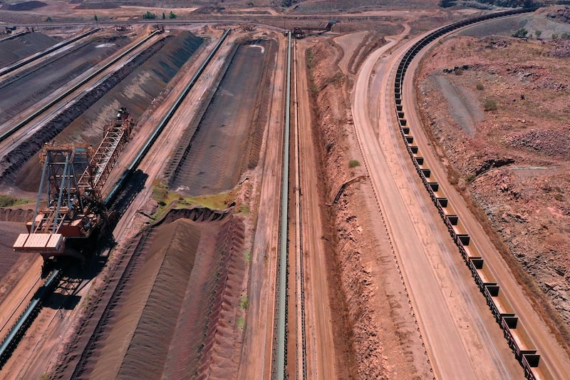 Operação de minério de ferro da Rio Tinto: futuros da commodity chegaram a cair 2,6% nesta sexta (19) Operação de minério de ferro da Rio Tinto: futuros da commodity chegaram a cair 2,6% nesta sexta (19)