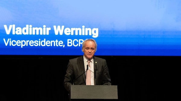 Presentación del Banco Central argentino anticipa desplome de demanda de dólares post elecciones Presentación del Banco Central argentino anticipa desplome de demanda de dólares post elecciones