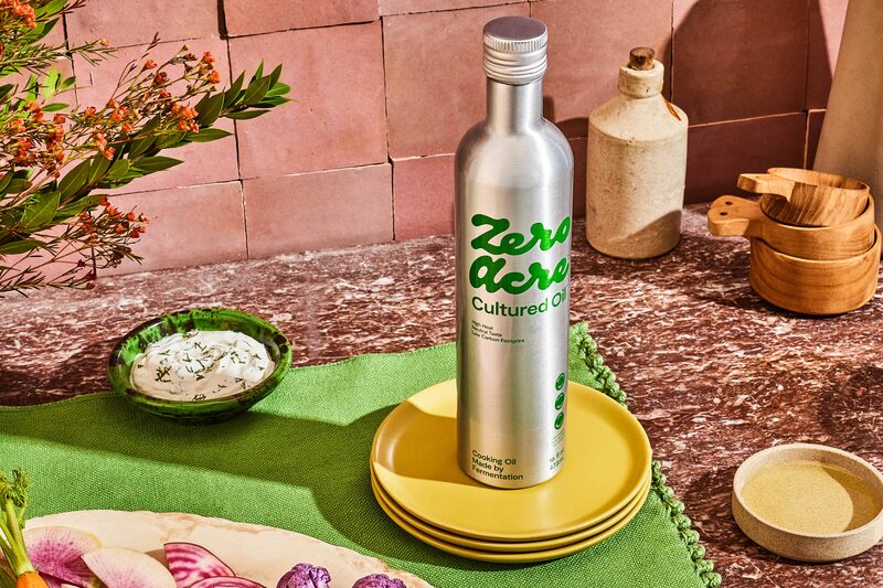 Están surgiendo en las cocinas de los restaurantes y en las tiendas de comestibles de alta gama aceites fabricados a partir de ingredientes de mejor calidad. Están surgiendo en las cocinas de los restaurantes y en las tiendas de comestibles de alta gama aceites fabricados a partir de ingredientes de mejor calidad.