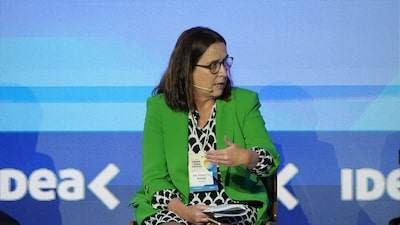 ‘Back to the 90s’, el nuevo libro de Dal Poggetto sobre las luces y sombras de la década que romantiza Milei ‘Back to the 90s’, el nuevo libro de Dal Poggetto sobre las luces y sombras de la década que romantiza Milei