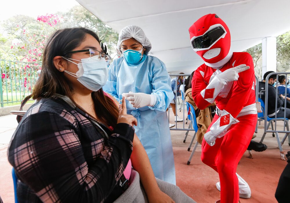 Vacunación contra el Covid-19 en Lima y Callao desde los 21 años inició este lunes. Vacunación contra el Covid-19 en Lima y Callao desde los 21 años inició este lunes.