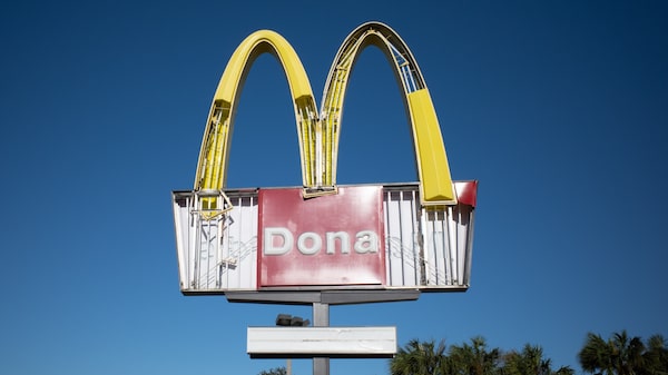 12 Charts to Dig the Global Economy: Poverty in Argentina, Hurricane Ian, UK Crisis 12 Charts to Dig the Global Economy: Poverty in Argentina, Hurricane Ian, UK Crisis