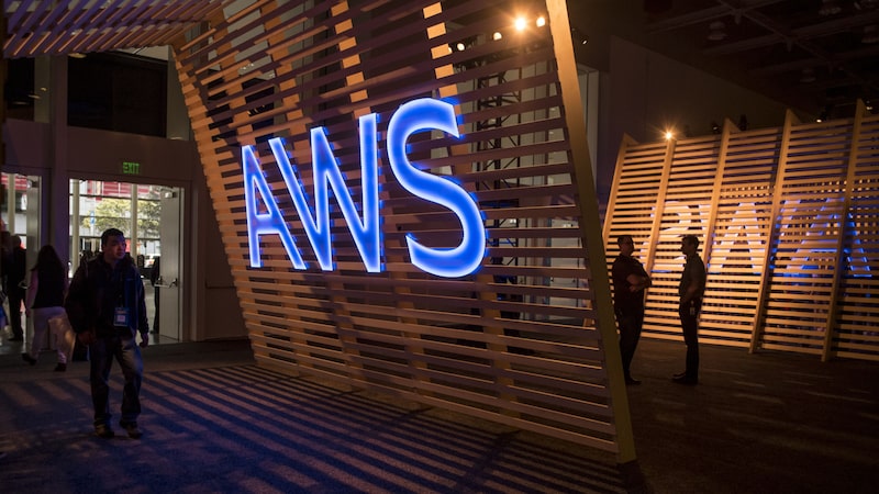 Startups latinas invertem padrão dos EUA e lideram adoção de IA, segundo líder na AWS Startups latinas invertem padrão dos EUA e lideram adoção de IA, segundo líder na AWS
