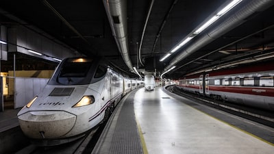 Choque entre dos trenes de alta velocidad en España deja al menos 30 muertos Choque entre dos trenes de alta velocidad en España deja al menos 30 muertos