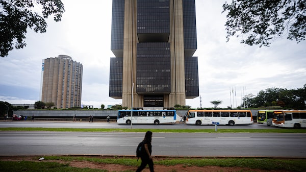 Analistas brasileños bajan su previsión para la tasa Selic al 13,5% en 2026 Analistas brasileños bajan su previsión para la tasa Selic al 13,5% en 2026