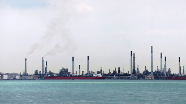 Oil Refiners Explore Alternatives to Cope With Shocking OPEC+ Cuts Oil Refiners Explore Alternatives to Cope With Shocking OPEC+ Cuts