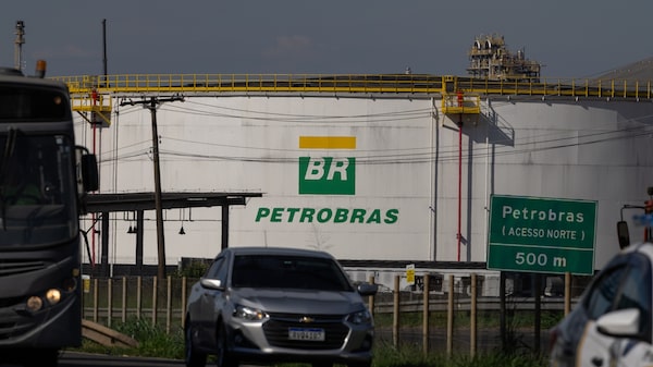 La brasileña Petrobras supera estimaciones y su producción contrarresta caída del petróleo La brasileña Petrobras supera estimaciones y su producción contrarresta caída del petróleo