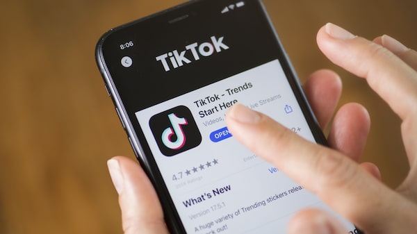TikTok confirma que empleados en China pueden acceder a datos de usuarios de EE.UU. TikTok confirma que empleados en China pueden acceder a datos de usuarios de EE.UU.