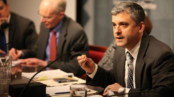 ‘Terceiro turno’ pode levar Brasil a uma crise, diz professor de Harvard ‘Terceiro turno’ pode levar Brasil a uma crise, diz professor de Harvard