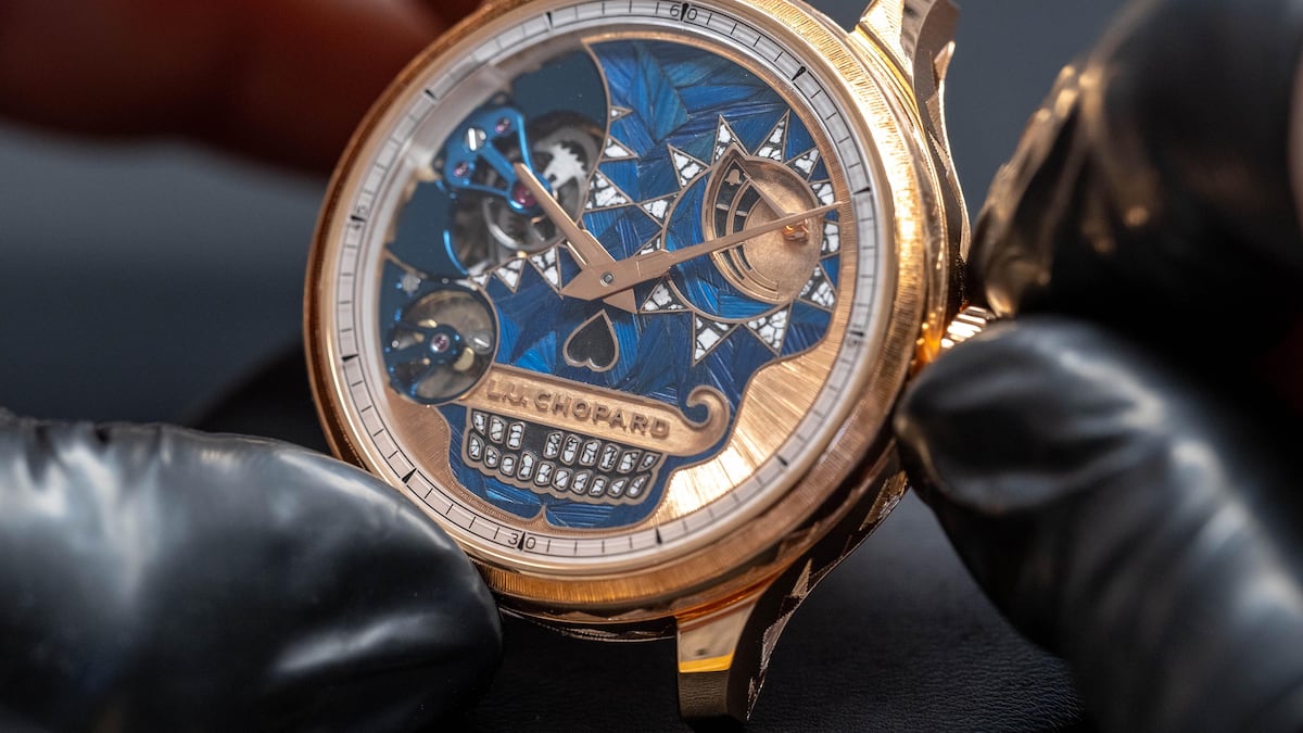 Chopard presenta su reloj de oro del Día de Muertos 2026: tiene marquetería con cáscara de huevo y cuesta US$575.000