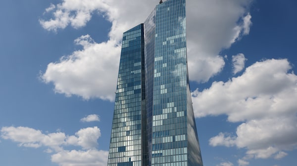 Bajas tasas de Europa propician debate sobre una retirada más rápida de bonos del BCE Bajas tasas de Europa propician debate sobre una retirada más rápida de bonos del BCE