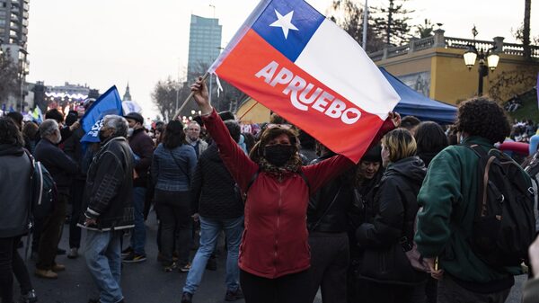 ¿Cómo impactaría el plebiscito por la nueva Constitución en las acciones chilenas? ¿Cómo impactaría el plebiscito por la nueva Constitución en las acciones chilenas?