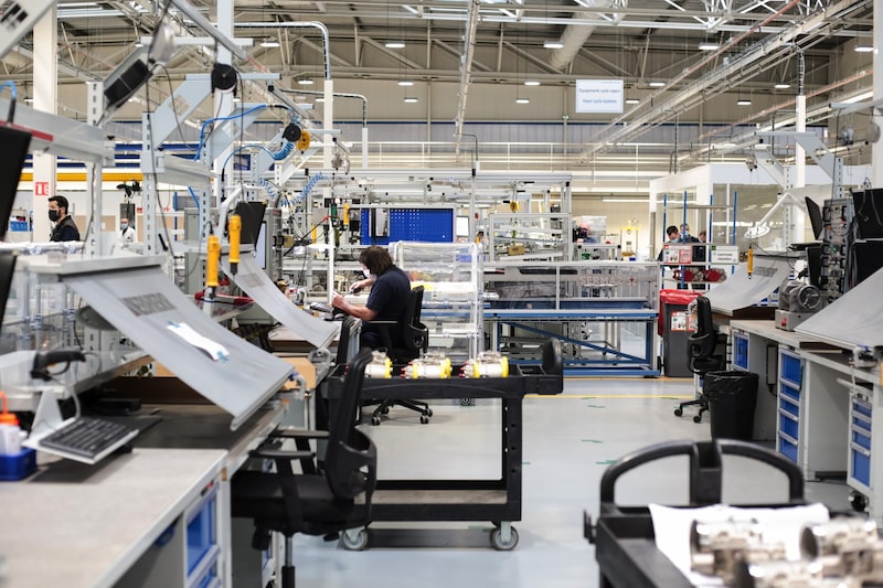 Fabricación de componentes aeronáuticos en Francia.
Fotógrafo: Matthieu Rondel/Bloomberg
Fabricación de componentes aeronáuticos en Francia.
Fotógrafo: Matthieu Rondel/Bloomberg