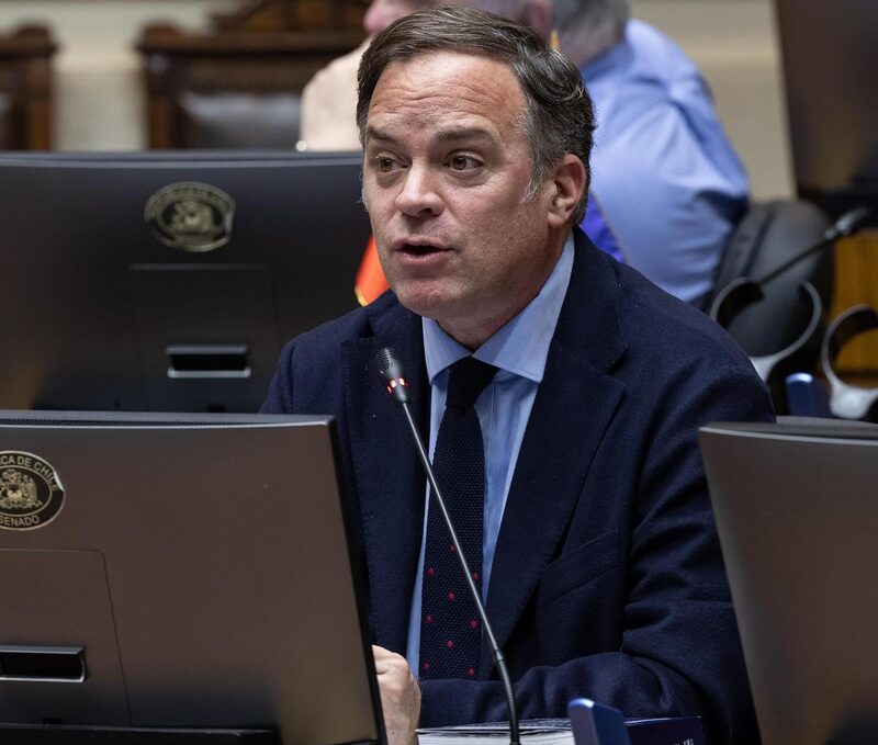 El senador en una fotografía compartida en su cuenta de Facebook el 20 de agosto de 2025. El senador en una fotografía compartida en su cuenta de Facebook el 20 de agosto de 2025.