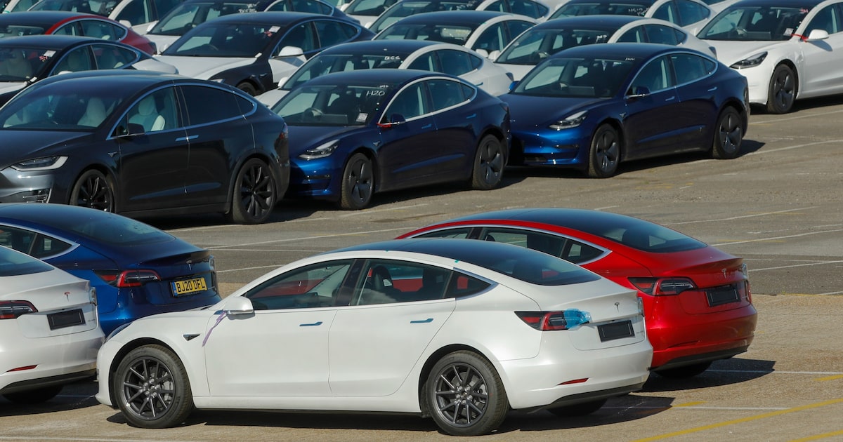 VENTAS DE TESLA INCUMPLEN EXPECTATIVAS: ANÁLISIS DE MERCADO Y COMPETENCIA
