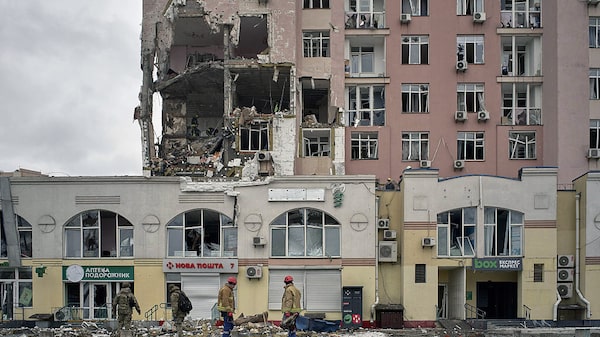 Zelenskiy se prepara para reunirse con Trump en medio de bombardeos de Rusia a Kiev Zelenskiy se prepara para reunirse con Trump en medio de bombardeos de Rusia a Kiev