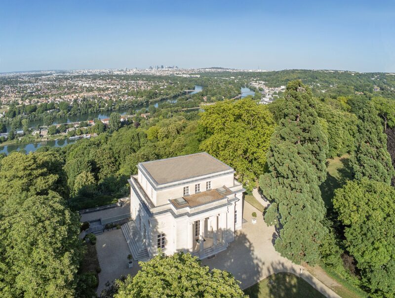 The Pavillon de Musique du Barry in Louveciennes.Photographer: Lenoil Ledruol/Alamy The Pavillon de Musique du Barry in Louveciennes.Photographer: Lenoil Ledruol/Alamy