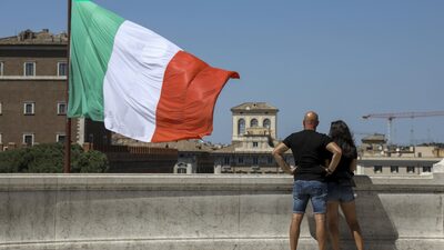 Itália: novo imposto mira os lucros dos bancos e pega o mercado de surpresa Itália: novo imposto mira os lucros dos bancos e pega o mercado de surpresa