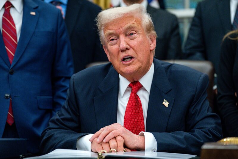 Los demócratas y algunos republicanos en el Congreso han impulsado una legislación para castigar a Rusia por su continua guerra contra Ucrania Los demócratas y algunos republicanos en el Congreso han impulsado una legislación para castigar a Rusia por su continua guerra contra Ucrania