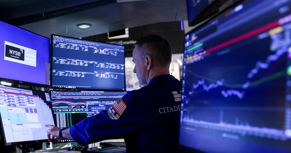 Acciones norteamericanas suben por fuerza de Microsoft y resistencia económica