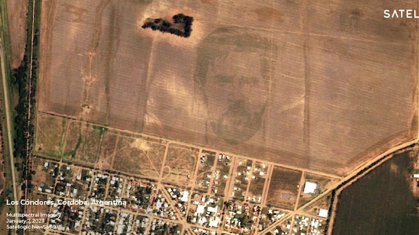 Desde el espacio: Satellogic captura retrato de Messi en un campo cordobés Desde el espacio: Satellogic captura retrato de Messi en un campo cordobés