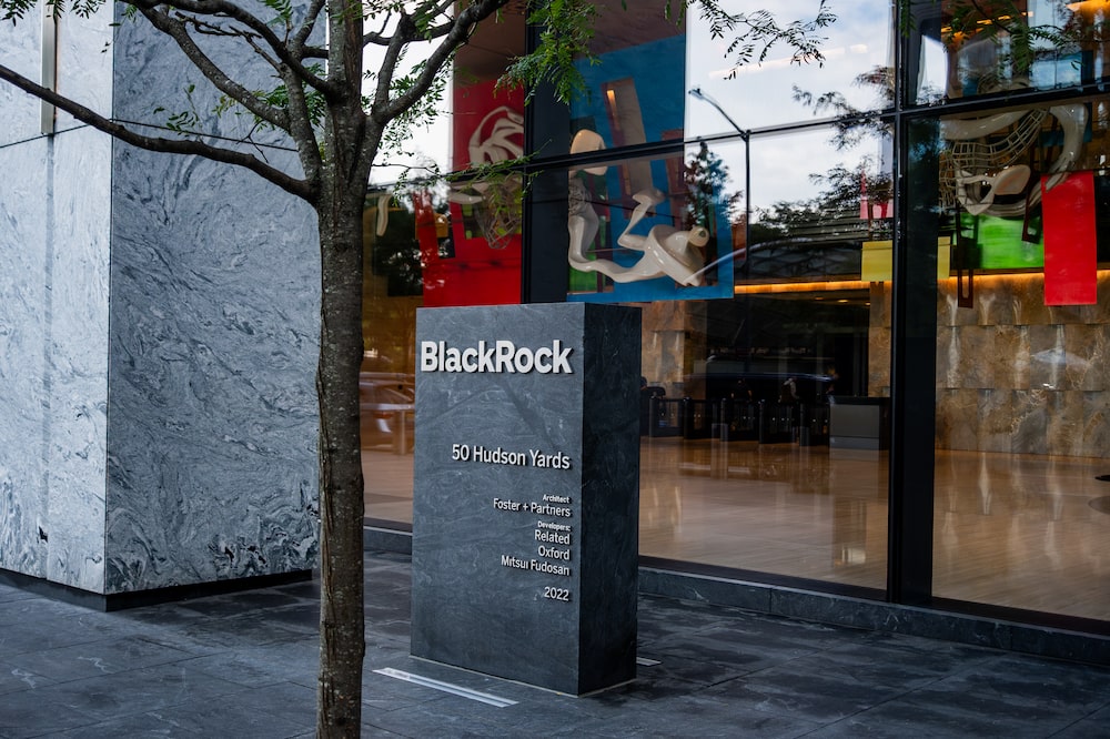BlackRock headquarters in New York, US, on Wednesday, Sept. 9, 2026. Fundraising for non-traded business development companies fell to $2 billion in the second quarter, an 82% drop from the $11 billion raised a year ago. Photographer: John Taggart/Bloomberg BlackRock headquarters in New York, US, on Wednesday, Sept. 9, 2026. Fundraising for non-traded business development companies fell to $2 billion in the second quarter, an 82% drop from the $11 billion raised a year ago. Photographer: John Taggart/Bloomberg