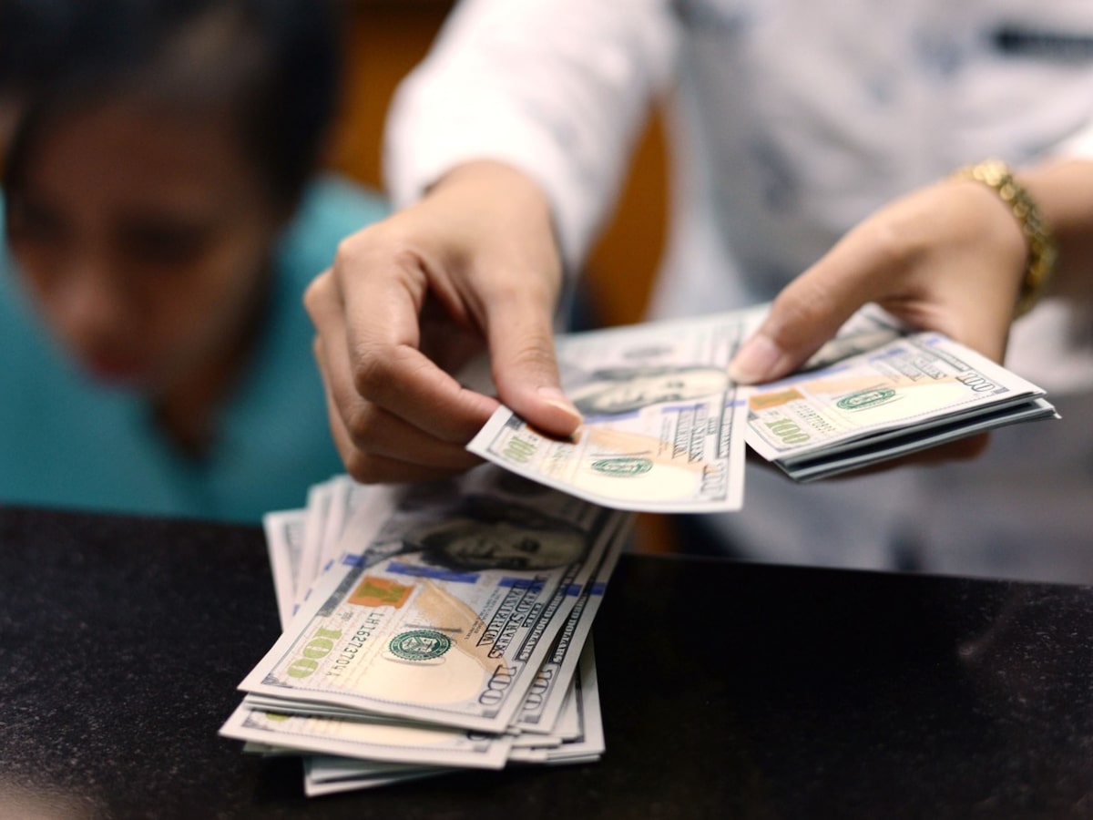 Peso colombiano desafía predicciones económicas