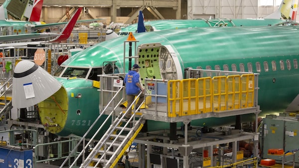 Crise da Boeing ganha novo capítulo com pressão de trabalhadores por aumento de 40% Crise da Boeing ganha novo capítulo com pressão de trabalhadores por aumento de 40%