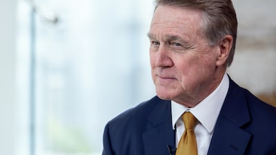 Embajador de EE.UU. en China dice que Xi busca el “control total” de los militares con purgas Embajador de EE.UU. en China dice que Xi busca el “control total” de los militares con purgas