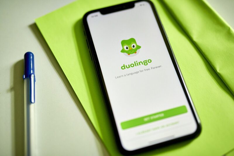 El sitio web de Duolingo en un teléfono inteligente ubicado en el distrito de Brooklyn de Nueva York, Estadis Unidos. El sitio web de Duolingo en un teléfono inteligente ubicado en el distrito de Brooklyn de Nueva York, Estadis Unidos.