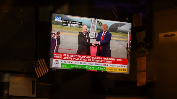 Trump y Putin concluyen sus conversaciones tras más de dos horas en su cumbre en Alaska Trump y Putin concluyen sus conversaciones tras más de dos horas en su cumbre en Alaska