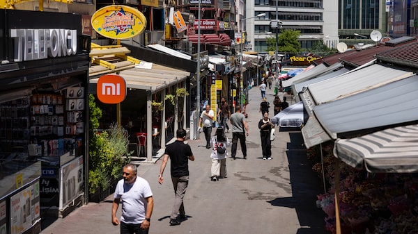 Activos de mercados emergentes caen por temor a que el acuerdo sobre Ormuz eleve las tensiones Activos de mercados emergentes caen por temor a que el acuerdo sobre Ormuz eleve las tensiones