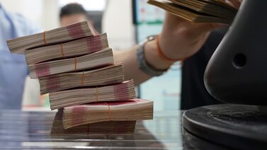 Bancos centrales asiáticos contraatacan mientras crece la presión offshore sobre sus divisas Bancos centrales asiáticos contraatacan mientras crece la presión offshore sobre sus divisas