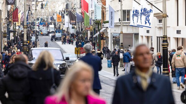 De LVHM a Richemont: grupos de luxo reduzem aberturas de lojas na Europa De LVHM a Richemont: grupos de luxo reduzem aberturas de lojas na Europa