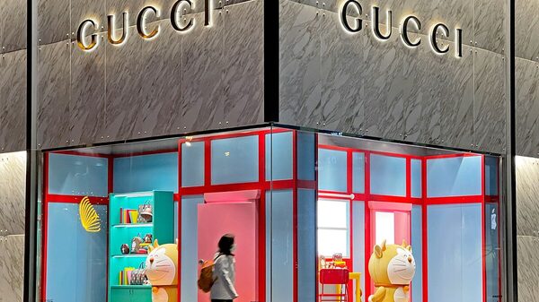 Caso alcista para empresas de lujo empieza agrietarse; acciones vuelven a caer Caso alcista para empresas de lujo empieza agrietarse; acciones vuelven a caer