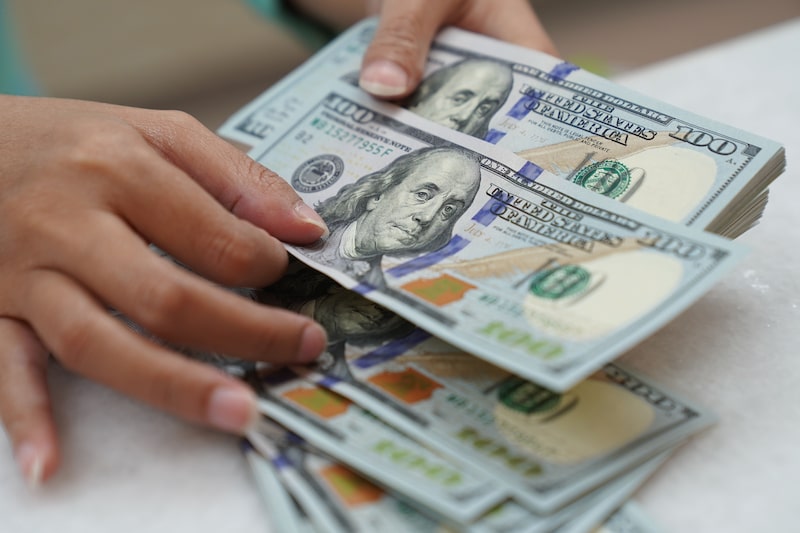 Money Exchange Stores in Jakarta As Dollar Surges Against Other Currencies Money Exchange Stores in Jakarta As Dollar Surges Against Other Currencies