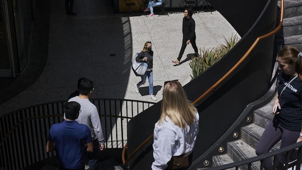 Confianza consumidores de EE.UU. cae a medida que aumenta la inflación Confianza consumidores de EE.UU. cae a medida que aumenta la inflación