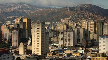 Repunte de los bonos venezolanos reduce oportunidades en deuda emergente con problemas Repunte de los bonos venezolanos reduce oportunidades en deuda emergente con problemas