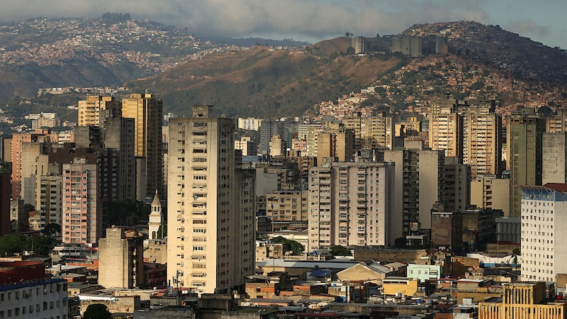 Repunte de los bonos venezolanos reduce oportunidades en deuda emergente con problemas Repunte de los bonos venezolanos reduce oportunidades en deuda emergente con problemas