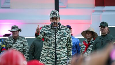 Sob pressão e isolado, Maduro ‘toma posse’ na Venezuela após eleição contestada Sob pressão e isolado, Maduro ‘toma posse’ na Venezuela após eleição contestada