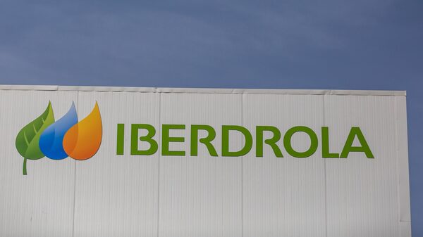 Iberdrola reforça aposta em redes e planeja investir € 58 bi no Reino Unido e nos EUA Iberdrola reforça aposta em redes e planeja investir € 58 bi no Reino Unido e nos EUA