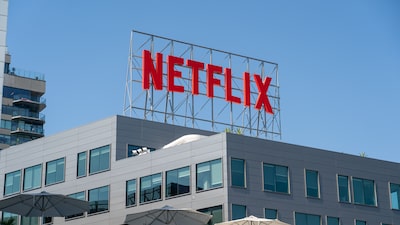 De White Lotus a Harry Potter: Netflix vai adquirir Warner Bros por US$ 72 bilhões De White Lotus a Harry Potter: Netflix vai adquirir Warner Bros por US$ 72 bilhões