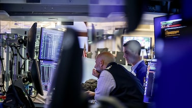 El shock petrolero lleva al mercado de bonos a temer ahora por el crecimiento económico El shock petrolero lleva al mercado de bonos a temer ahora por el crecimiento económico