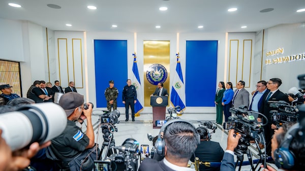 El Salvador aprueba reforma constitucional que permite aplicar la cadena perpetua El Salvador aprueba reforma constitucional que permite aplicar la cadena perpetua