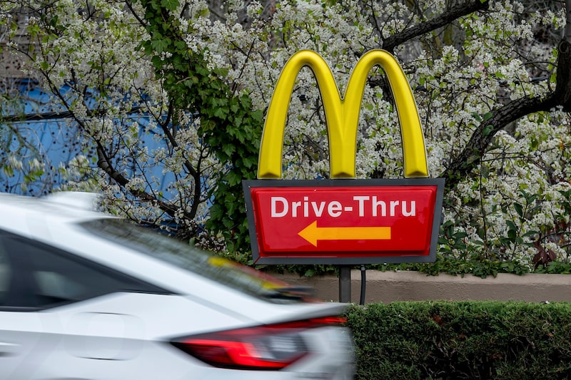 Rede de fast food disse que mantém ações internas de inclusão e orientação a franqueados, mesmo após mudar discurso público sobre diversidade Rede de fast food disse que mantém ações internas de inclusão e orientação a franqueados, mesmo após mudar discurso público sobre diversidade