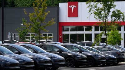Tesla repunta tras balance trimestral, pero Wall Street vuelve a cuestionar su valoración Tesla repunta tras balance trimestral, pero Wall Street vuelve a cuestionar su valoración
