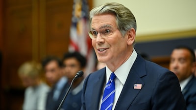 Scott Bessent declara US$228 millones en activos y sale a la luz un error ligado a acciones de JPMorgan Scott Bessent declara US$228 millones en activos y sale a la luz un error ligado a acciones de JPMorgan