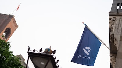 Investidores da Prosus fazem oposição a estrutura acionária e remuneração de executivos Investidores da Prosus fazem oposição a estrutura acionária e remuneração de executivos